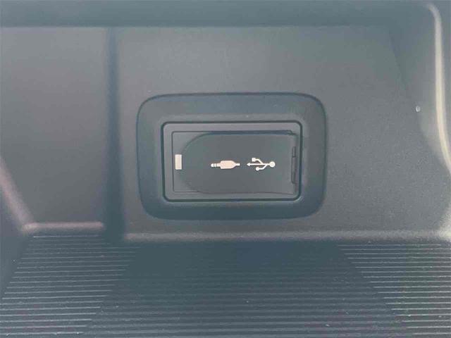 ハリアー Ｚ　レザーパッケージ　ディスプレイオーディオ　コネクテッドナビ　全周囲カメラ　クリアランスソナー　オートクルーズコントロール　パワーシート　衝突被害軽減システム　オートマチックハイビーム　ＬＥＤヘッドランプ　電動リアゲート（49枚目）