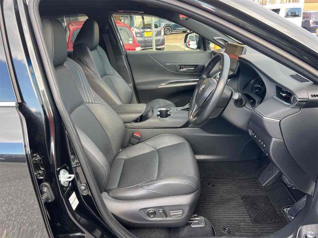 ハリアー Ｚ　レザーパッケージ　ディスプレイオーディオ　コネクテッドナビ　全周囲カメラ　クリアランスソナー　オートクルーズコントロール　パワーシート　衝突被害軽減システム　オートマチックハイビーム　ＬＥＤヘッドランプ　電動リアゲート（55枚目）