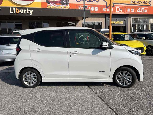 デイズ ハイウェイスター　Ｘ　社外ナビ　Ｂｌｕｅｔｏｏｔｈ　全周囲カメラ　ＥＴＣ　衝突被害軽減ブレーキ　オートライト　スマートキー　アイドリングストップ　電動格納ミラー　純正アルミホイール　フォグライト　マニュアルレベリング（11枚目）