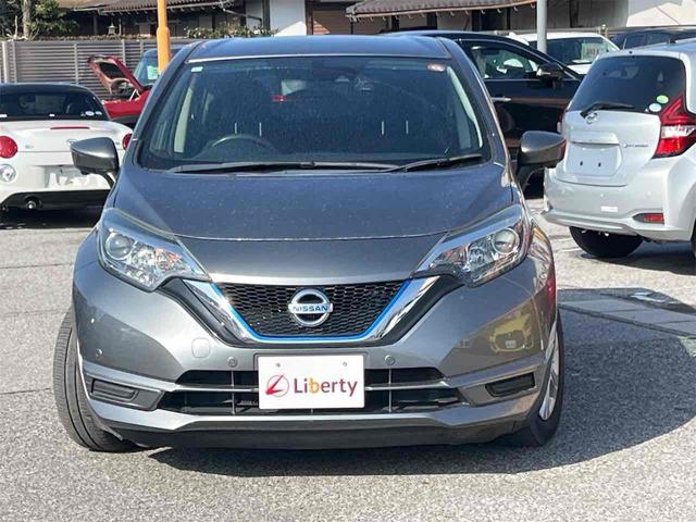 ノート ｅ－パワー　Ｘ　純正ナビ　Ｂｌｕｅｔｏｏｔｈ　全周囲カメラ　ＴＶ　レーンアシスト　衝突被害軽減システム　スマートキー　アイドリングストップ　電動格納ミラー　ＣＶＴ　盗難防止システム　衝突安全ボディ　ＡＢＳ　ＥＳＣ（6枚目）