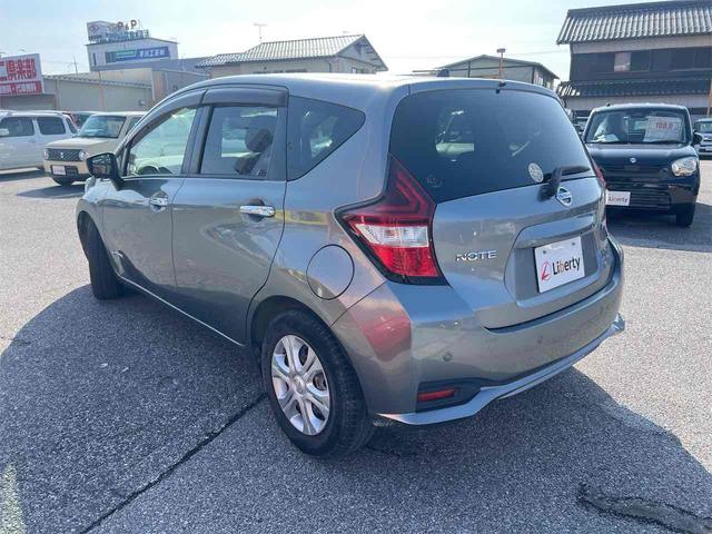 ノート ｅ－パワー　Ｘ　純正ナビ　Ｂｌｕｅｔｏｏｔｈ　全周囲カメラ　ＴＶ　レーンアシスト　衝突被害軽減システム　スマートキー　アイドリングストップ　電動格納ミラー　ＣＶＴ　盗難防止システム　衝突安全ボディ　ＡＢＳ　ＥＳＣ（10枚目）