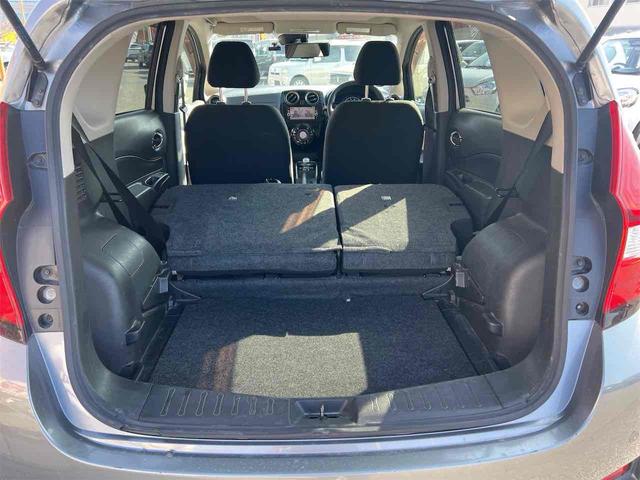 ノート ｅ－パワー　Ｘ　純正ナビ　Ｂｌｕｅｔｏｏｔｈ　全周囲カメラ　ＴＶ　レーンアシスト　衝突被害軽減システム　スマートキー　アイドリングストップ　電動格納ミラー　ＣＶＴ　盗難防止システム　衝突安全ボディ　ＡＢＳ　ＥＳＣ（14枚目）