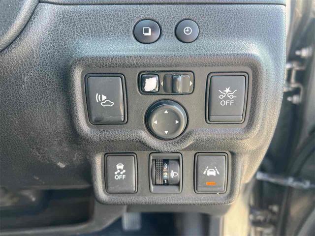 ノート ｅ－パワー　Ｘ　純正ナビ　Ｂｌｕｅｔｏｏｔｈ　全周囲カメラ　ＴＶ　レーンアシスト　衝突被害軽減システム　スマートキー　アイドリングストップ　電動格納ミラー　ＣＶＴ　盗難防止システム　衝突安全ボディ　ＡＢＳ　ＥＳＣ（30枚目）