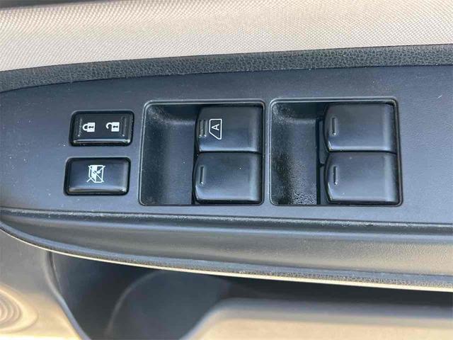 ノート ｅ－パワー　Ｘ　純正ナビ　Ｂｌｕｅｔｏｏｔｈ　全周囲カメラ　ＴＶ　レーンアシスト　衝突被害軽減システム　スマートキー　アイドリングストップ　電動格納ミラー　ＣＶＴ　盗難防止システム　衝突安全ボディ　ＡＢＳ　ＥＳＣ（31枚目）