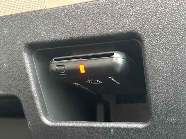 ムーヴキャンバス Ｘリミテッドメイクアップ　ＳＡＩＩ　ＥＴＣ　全周囲カメラ　両側電動スライドドア　ナビ　ＴＶ　衝突被害軽減システム　スマートキー　アイドリングストップ　電動格納ミラー　後席モニター　ＣＶＴ　ＡＢＳ　ＥＳＣ　ＣＤ　ＵＳＢ（13枚目）