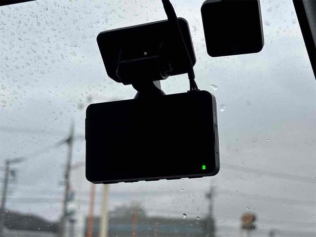 ムーヴキャンバス Ｘリミテッドメイクアップ　ＳＡＩＩ　ＥＴＣ　全周囲カメラ　両側電動スライドドア　ナビ　ＴＶ　衝突被害軽減システム　スマートキー　アイドリングストップ　電動格納ミラー　後席モニター　ＣＶＴ　ＡＢＳ　ＥＳＣ　ＣＤ　ＵＳＢ（14枚目）