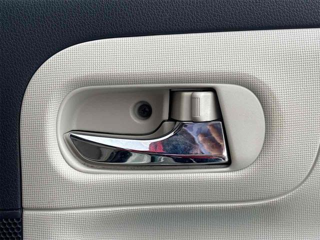 ムーヴキャンバス Ｘリミテッドメイクアップ　ＳＡＩＩ　ＥＴＣ　全周囲カメラ　両側電動スライドドア　ナビ　ＴＶ　衝突被害軽減システム　スマートキー　アイドリングストップ　電動格納ミラー　後席モニター　ＣＶＴ　ＡＢＳ　ＥＳＣ　ＣＤ　ＵＳＢ（38枚目）