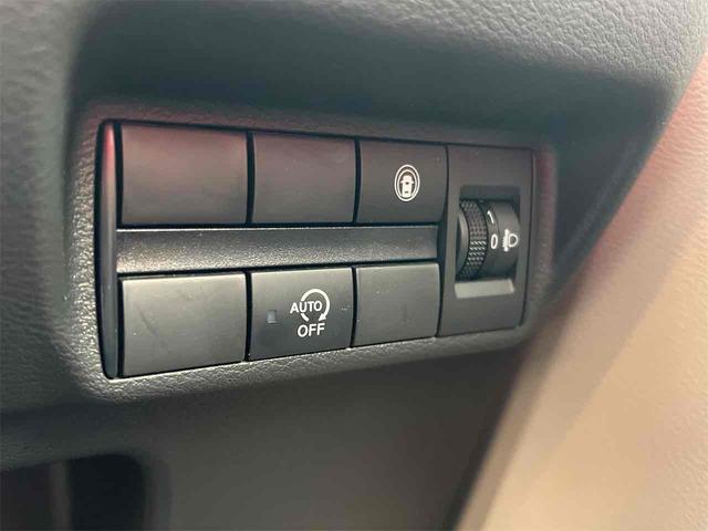 デイズ Ｘ　全周囲カメラ　ナビ　ＴＶ　クリアランスソナー　オートライト　スマートキー　アイドリングストップ　電動格納ミラー　シートヒーター　ベンチシート　ＣＶＴ　ＣＤ　ＵＳＢ（12枚目）