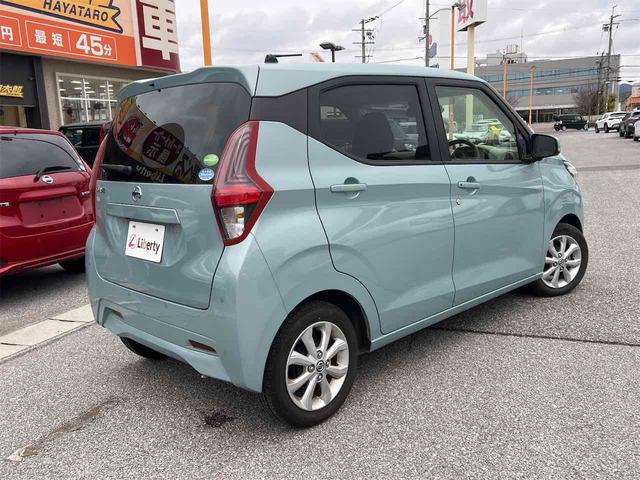 デイズ Ｘ　全周囲カメラ　ナビ　ＴＶ　クリアランスソナー　オートライト　スマートキー　アイドリングストップ　電動格納ミラー　シートヒーター　ベンチシート　ＣＶＴ　ＣＤ　ＵＳＢ（18枚目）