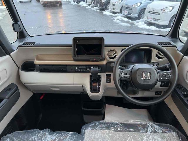 Ｎ－ＢＯＸ ベースグレード　バックカメラ　両側スライド・片側電動　クリアランスソナー　オートクルーズコントロール　レーンアシスト　オートライト　スマートキー　アイドリングストップ　電動格納ミラー　シートヒーター　ベンチシート（5枚目）