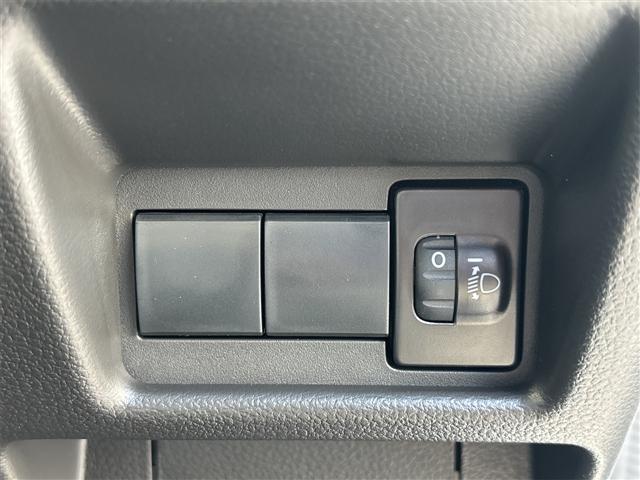 スペーシアカスタム ハイブリッドＧＳ　両側スライド・片側電動　クリアランスソナー　オートクルーズコントロール　レーンアシスト　衝突被害軽減システム　オートライト　ＬＥＤヘッドランプ　スマートキー　アイドリングストップ　電動格納ミラー（33枚目）