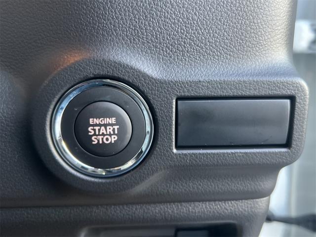 スペーシア ハイブリッドＧ　クリアランスソナー　衝突被害軽減システム　オートライト　ＬＥＤヘッドランプ　スマートキー　アイドリングストップ　電動格納ミラー　ベンチシート　ＣＶＴ　盗難防止システム　ＡＢＳ　ＥＳＣ　衝突安全ボディ（11枚目）