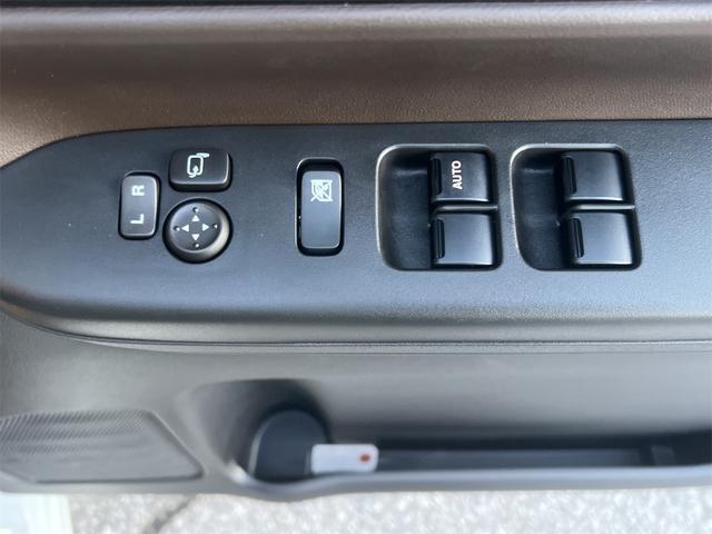 スペーシア ハイブリッドＧ　クリアランスソナー　衝突被害軽減システム　オートライト　ＬＥＤヘッドランプ　スマートキー　アイドリングストップ　電動格納ミラー　ベンチシート　ＣＶＴ　盗難防止システム　ＡＢＳ　ＥＳＣ　衝突安全ボディ（14枚目）