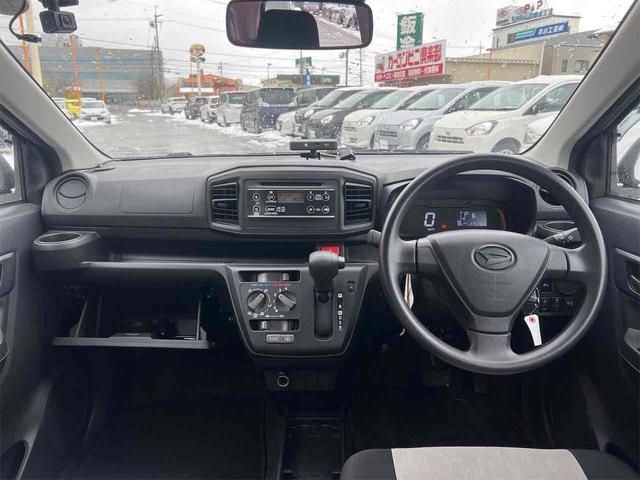 ミライース Ｌ　ＳＡＩＩＩ　クリアランスソナー　衝突被害軽減システム　オートマチックハイビーム　キーレスエントリー　アイドリングストップ　ＣＶＴ　ＡＢＳ　ＥＳＣ　ＣＤ　ミュージックプレイヤー接続可（5枚目）