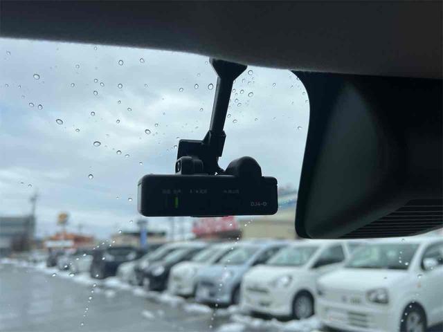 ルークス Ｘ　全周囲カメラ　両側スライド・片側電動　ナビ　ＴＶ　クリアランスソナー　オートライト　スマートキー　アイドリングストップ　電動格納ミラー　ベンチシート　ＣＶＴ　ＣＤ　ＤＶＤ再生（13枚目）