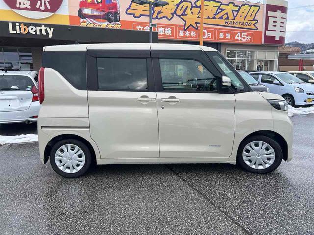 ルークス Ｘ　全周囲カメラ　両側スライド・片側電動　ナビ　ＴＶ　クリアランスソナー　オートライト　スマートキー　アイドリングストップ　電動格納ミラー　ベンチシート　ＣＶＴ　ＣＤ　ＤＶＤ再生（17枚目）