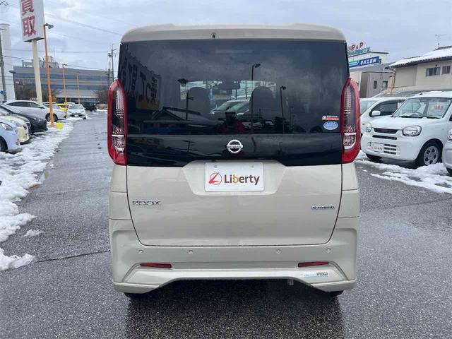 ルークス Ｘ　全周囲カメラ　両側スライド・片側電動　ナビ　ＴＶ　クリアランスソナー　オートライト　スマートキー　アイドリングストップ　電動格納ミラー　ベンチシート　ＣＶＴ　ＣＤ　ＤＶＤ再生（19枚目）