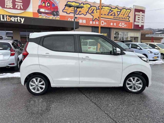 デイズ Ｘ　全周囲カメラ　ナビ　ＴＶ　クリアランスソナー　オートライト　スマートキー　アイドリングストップ　電動格納ミラー　ベンチシート　ＣＶＴ　ＵＳＢ　Ｂｌｕｅｔｏｏｔｈ　アルミホイール　エアコン（17枚目）