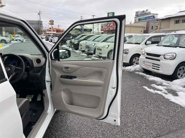 デイズ Ｘ　全周囲カメラ　ナビ　ＴＶ　クリアランスソナー　オートライト　スマートキー　アイドリングストップ　電動格納ミラー　ベンチシート　ＣＶＴ　ＵＳＢ　Ｂｌｕｅｔｏｏｔｈ　アルミホイール　エアコン（37枚目）