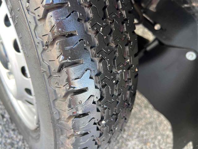 ハイゼットトラック ジャンボスタンダード　ＣＶＴ　衝突被害軽減システム　クリアランスソナー　アイドリングストップ　オートライト　ＡＢＳ　ＥＳＣ　エアコン（13枚目）