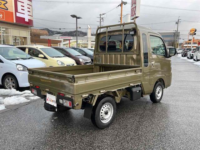 ハイゼットトラック ジャンボエクストラ　４ＷＤ　ＣＶＴ　衝突被害軽減システム　クリアランスソナー　アイドリングストップ　電動格納ミラー　オートライト　ＥＳＣ　エアコン　運転席エアバッグ（8枚目）