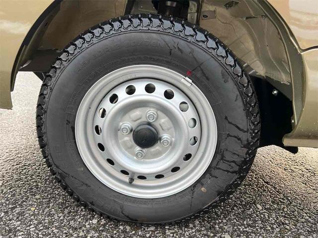 ハイゼットトラック ジャンボエクストラ　４ＷＤ　ＣＶＴ　衝突被害軽減システム　クリアランスソナー　アイドリングストップ　電動格納ミラー　オートライト　ＥＳＣ　エアコン　運転席エアバッグ（12枚目）