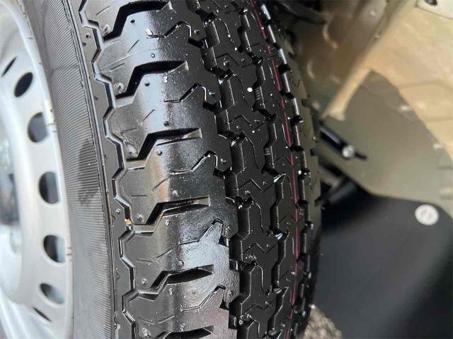 ハイゼットトラック ジャンボエクストラ　４ＷＤ　ＣＶＴ　衝突被害軽減システム　クリアランスソナー　アイドリングストップ　電動格納ミラー　オートライト　ＥＳＣ　エアコン　運転席エアバッグ（13枚目）