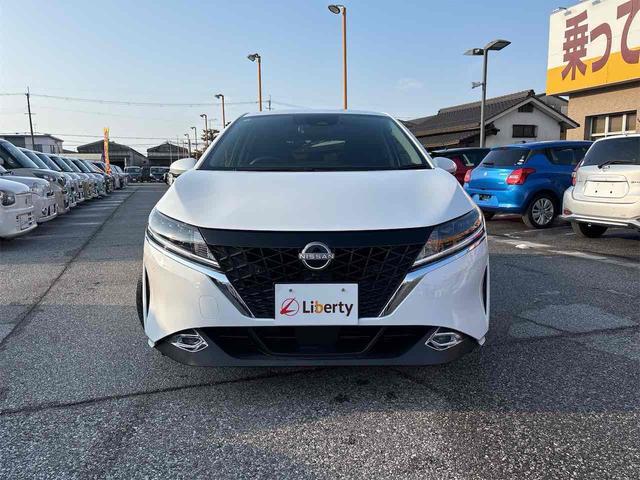 ノート Ｘ　ＥＴＣ　バックカメラ　ナビ　ＴＶ　クリアランスソナー　衝突被害軽減システム　オートマチックハイビーム　オートライト　スマートキー　アイドリングストップ　電動格納ミラー　ＣＶＴ（15枚目）