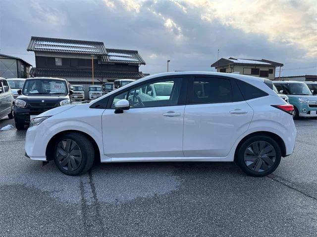 ノート Ｘ　ＥＴＣ　バックカメラ　ナビ　ＴＶ　クリアランスソナー　衝突被害軽減システム　オートマチックハイビーム　オートライト　スマートキー　アイドリングストップ　電動格納ミラー　ＣＶＴ（21枚目）