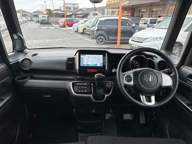 Ｎ－ＢＯＸ Ｇ・Ｌパッケージ　ＥＴＣ　バックカメラ　両側スライド・片側電動　ナビ　ＴＶ　オートライト　スマートキー　アイドリングストップ　電動格納ミラー　ベンチシート　ＣＶＴ　ＥＳＣ　ＣＤ　ＤＶＤ再生　ＵＳＢ　Ｂｌｕｅｔｏｏｔｈ（5枚目）