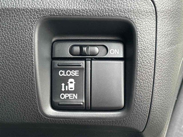 Ｎ－ＢＯＸ Ｇ・Ｌパッケージ　ＥＴＣ　バックカメラ　両側スライド・片側電動　ナビ　ＴＶ　オートライト　スマートキー　アイドリングストップ　電動格納ミラー　ベンチシート　ＣＶＴ　ＥＳＣ　ＣＤ　ＤＶＤ再生　ＵＳＢ　Ｂｌｕｅｔｏｏｔｈ（12枚目）