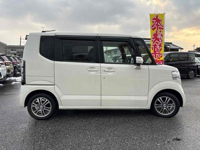 Ｎ－ＢＯＸ Ｇ・Ｌパッケージ　ＥＴＣ　バックカメラ　両側スライド・片側電動　ナビ　ＴＶ　オートライト　スマートキー　アイドリングストップ　電動格納ミラー　ベンチシート　ＣＶＴ　ＥＳＣ　ＣＤ　ＤＶＤ再生　ＵＳＢ　Ｂｌｕｅｔｏｏｔｈ（17枚目）