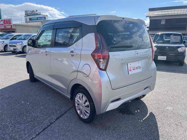 デイズ Ｓ　ＥＴＣ　クリアランスソナー　オートライト　キーレスエントリー　アイドリングストップ　電動格納ミラー　ベンチシート　ＣＶＴ　ＵＳＢ　Ｂｌｕｅｔｏｏｔｈ　エアコン　パワーウィンドウ（19枚目）