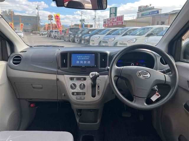 ミライース Ｘ　ＳＡ　ＥＴＣ　バックカメラ　ナビ　ＴＶ　衝突被害軽減システム　キーレスエントリー　アイドリングストップ　電動格納ミラー　ＣＶＴ　ＡＢＳ　ＥＳＣ　ＣＤ　ＵＳＢ　アルミホイール　エアコン（5枚目）