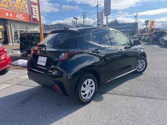 ヤリス Ｘ　バックカメラ　クリアランスソナー　衝突被害軽減システム　オートマチックハイビーム　オートライト　キーレスエントリー　電動格納ミラー　ＣＶＴ　盗難防止システム　衝突安全ボディ　ＡＢＳ　ＥＳＣ　エアコン（18枚目）