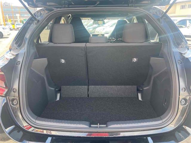 ヤリス Ｘ　バックカメラ　クリアランスソナー　衝突被害軽減システム　オートマチックハイビーム　オートライト　キーレスエントリー　電動格納ミラー　ＣＶＴ　盗難防止システム　衝突安全ボディ　ＡＢＳ　ＥＳＣ　エアコン（23枚目）