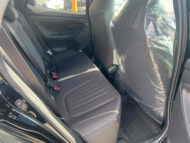 ヤリス Ｘ　バックカメラ　クリアランスソナー　衝突被害軽減システム　オートマチックハイビーム　オートライト　キーレスエントリー　電動格納ミラー　ＣＶＴ　盗難防止システム　衝突安全ボディ　ＡＢＳ　ＥＳＣ　エアコン（35枚目）