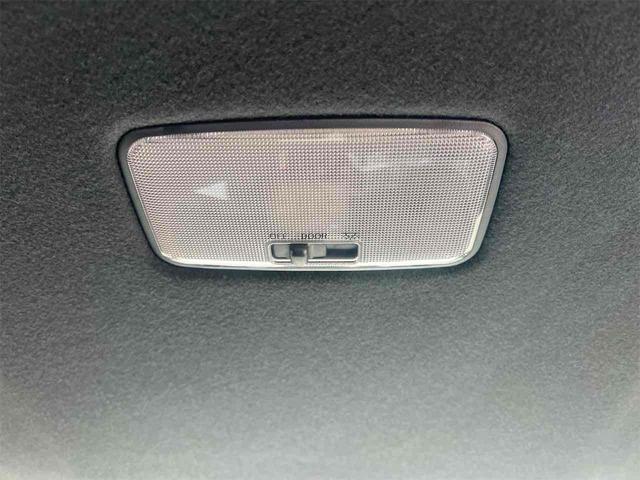 ヤリス Ｘ　バックカメラ　クリアランスソナー　衝突被害軽減システム　オートマチックハイビーム　オートライト　キーレスエントリー　電動格納ミラー　ＣＶＴ　盗難防止システム　衝突安全ボディ　ＡＢＳ　ＥＳＣ　エアコン（37枚目）