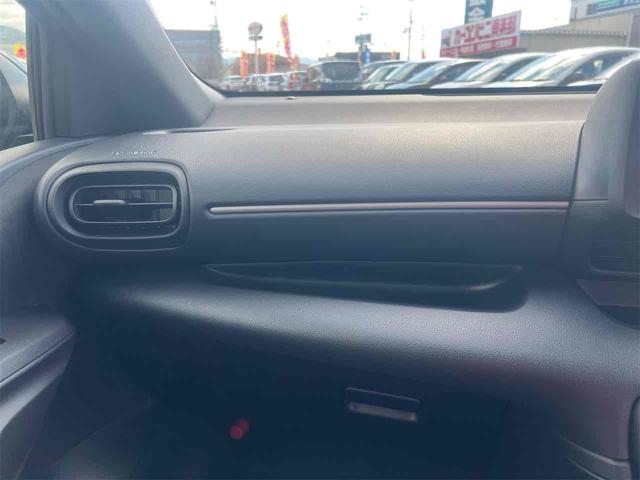 ヤリス Ｘ　バックカメラ　クリアランスソナー　衝突被害軽減システム　オートマチックハイビーム　オートライト　キーレスエントリー　電動格納ミラー　ＣＶＴ　盗難防止システム　衝突安全ボディ　ＡＢＳ　ＥＳＣ　エアコン（44枚目）