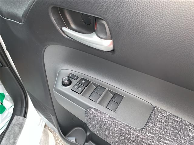 シエンタ ハイブリッドZ 純正ディスプレイオーディオ コネクテッドナビ TV ETC 全周囲カメラ クリアランスソナー オートクルーズコントロール レーンアシスト 衝突被害軽減システム 両側電動スライドドア LEDヘッドランプ(34枚目)