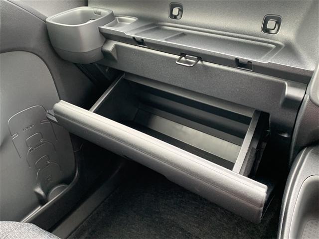 シエンタ ハイブリッドZ 純正ディスプレイオーディオ コネクテッドナビ TV ETC 全周囲カメラ クリアランスソナー オートクルーズコントロール レーンアシスト 衝突被害軽減システム 両側電動スライドドア LEDヘッドランプ(47枚目)