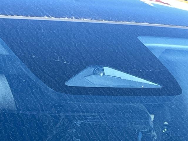 フリード ｅ：ＨＥＶエアー　ＥＸ　ＨｏｎｄａＳＥＮＳＩＮＧ　両側電動スライドドア　クリアランスソナー　アダプティブクルーズコントロール　レーンアシスト　衝突被害軽減システム　ＬＥＤヘッドランプ　電動パーキングブレーキ　シートヒーター（16枚目）