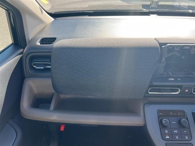 フリード ｅ：ＨＥＶエアー　ＥＸ　ＨｏｎｄａＳＥＮＳＩＮＧ　両側電動スライドドア　クリアランスソナー　アダプティブクルーズコントロール　レーンアシスト　衝突被害軽減システム　ＬＥＤヘッドランプ　電動パーキングブレーキ　シートヒーター（30枚目）