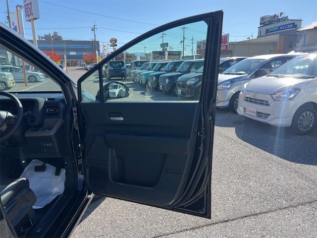 フリード ｅ：ＨＥＶエアー　ＥＸ　ＨｏｎｄａＳＥＮＳＩＮＧ　両側電動スライドドア　クリアランスソナー　アダプティブクルーズコントロール　レーンアシスト　衝突被害軽減システム　ＬＥＤヘッドランプ　電動パーキングブレーキ　シートヒーター（40枚目）