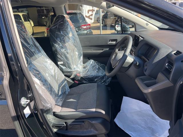 フリード ｅ：ＨＥＶエアー　ＥＸ　ＨｏｎｄａＳＥＮＳＩＮＧ　両側電動スライドドア　クリアランスソナー　アダプティブクルーズコントロール　レーンアシスト　衝突被害軽減システム　ＬＥＤヘッドランプ　電動パーキングブレーキ　シートヒーター（41枚目）