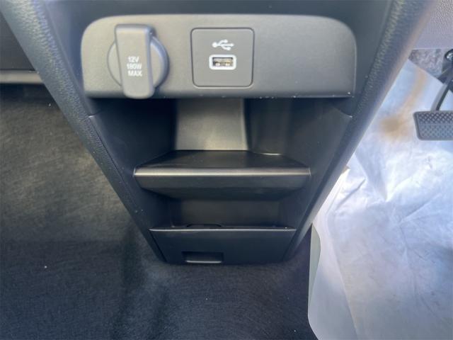 フリード ｅ：ＨＥＶエアー　ＥＸ　ＨｏｎｄａＳＥＮＳＩＮＧ　両側電動スライドドア　クリアランスソナー　アダプティブクルーズコントロール　レーンアシスト　衝突被害軽減システム　ＬＥＤヘッドランプ　電動パーキングブレーキ　シートヒーター（47枚目）