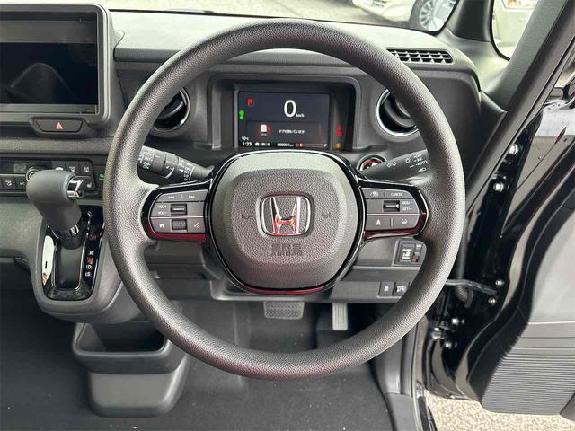 Ｎ－ＢＯＸカスタム ベースグレード　ＨｏｎｄａＳＥＮＳＩＮＧ　片側電動スライドドア　アダプティブクルーズコントロール　ＬＥＤヘッドライト　電動パーキングブレーキ　オートライト　スマートキー　前席シートヒーター　純正アルミホイール（6枚目）
