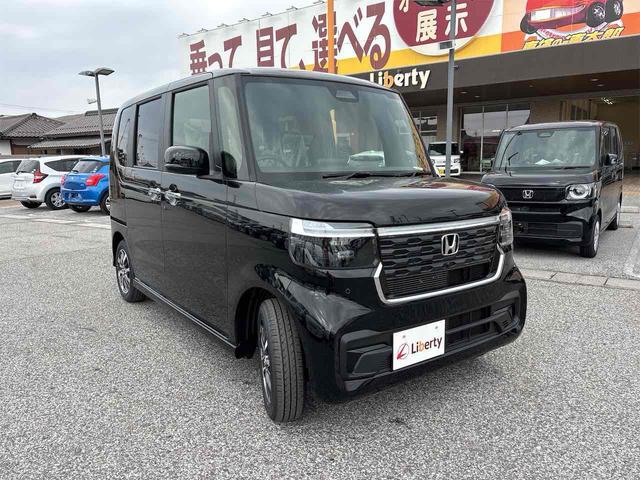 Ｎ－ＢＯＸカスタム ベースグレード　ＨｏｎｄａＳＥＮＳＩＮＧ　片側電動スライドドア　アダプティブクルーズコントロール　ＬＥＤヘッドライト　電動パーキングブレーキ　オートライト　スマートキー　前席シートヒーター　純正アルミホイール（17枚目）