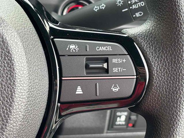 Ｎ－ＢＯＸカスタム ベースグレード　ＨｏｎｄａＳＥＮＳＩＮＧ　片側電動スライドドア　アダプティブクルーズコントロール　ＬＥＤヘッドライト　電動パーキングブレーキ　オートライト　スマートキー　前席シートヒーター　純正アルミホイール（45枚目）