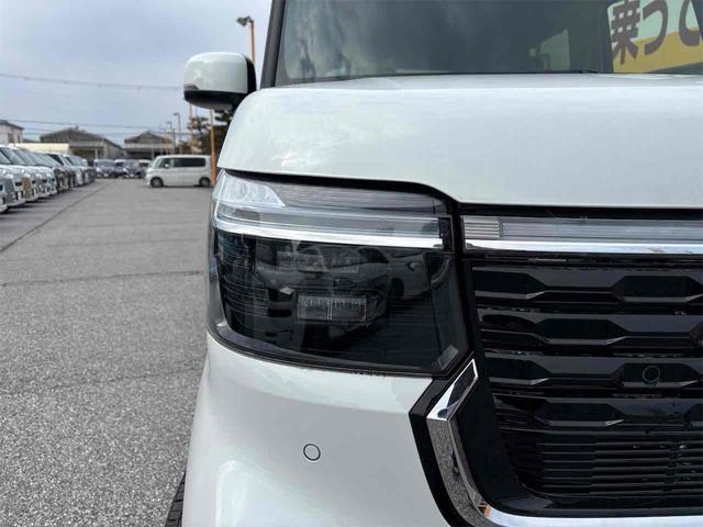 Ｎ－ＢＯＸカスタム ベースグレード　バックカメラ　両側スライド・片側電動　クリアランスソナー　オートクルーズコントロール　オートライト　スマートキー　アイドリングストップ　電動格納ミラー　シートヒーター　ベンチシート　ＣＶＴ　ＥＳＣ（28枚目）